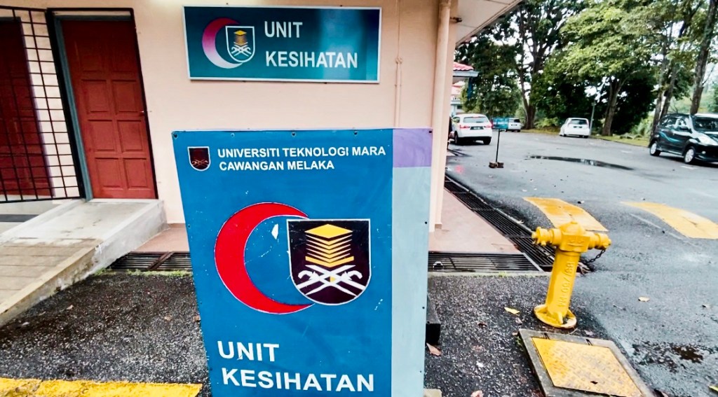 This image has an empty alt attribute; its file name is img_1405-1.jpg